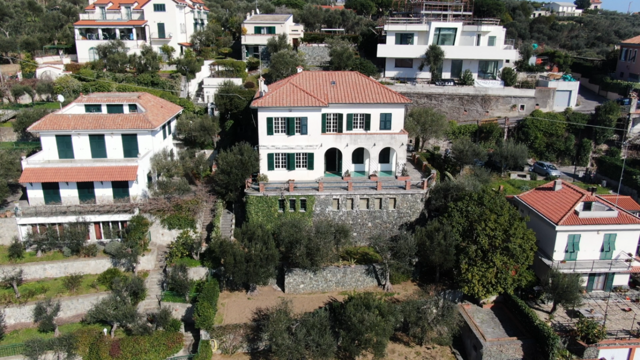 For sale villa by the sea Albisola Superiore Liguria foto 4