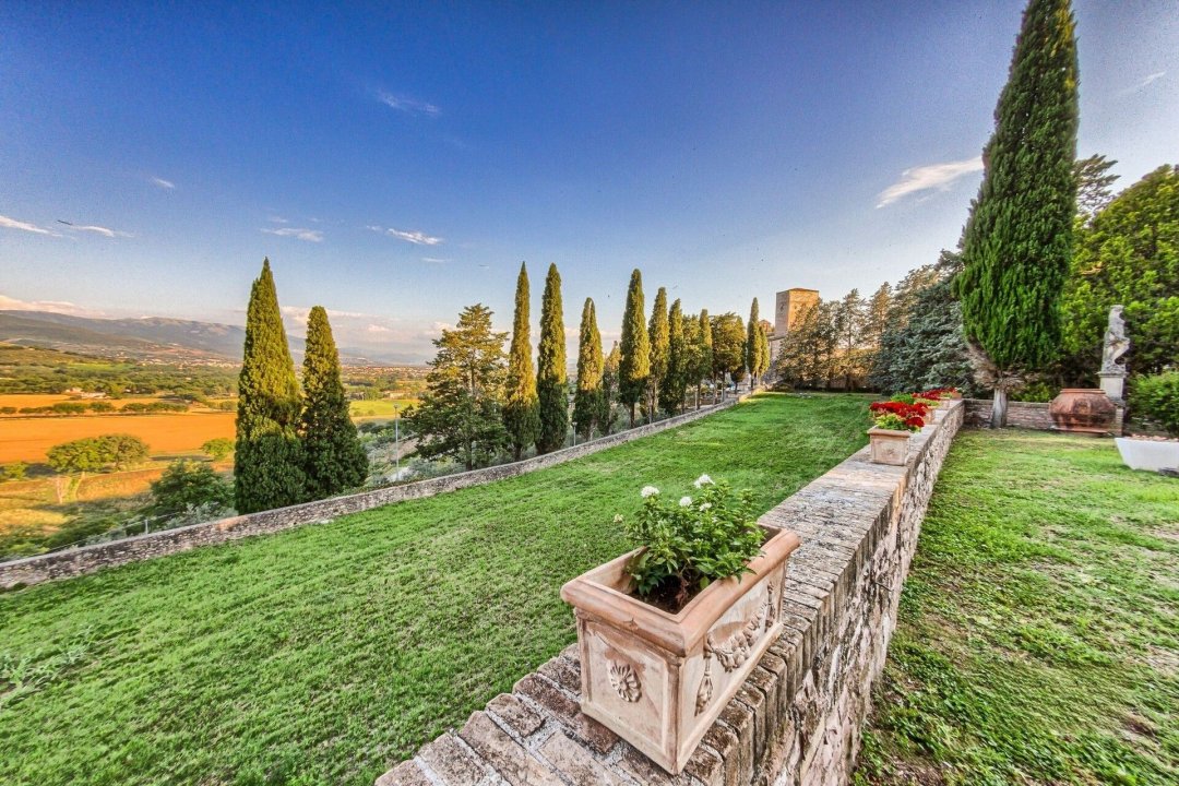 A vendre villa in zone tranquille Spello Umbria foto 30