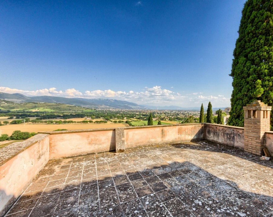 A vendre villa in zone tranquille Spello Umbria foto 27