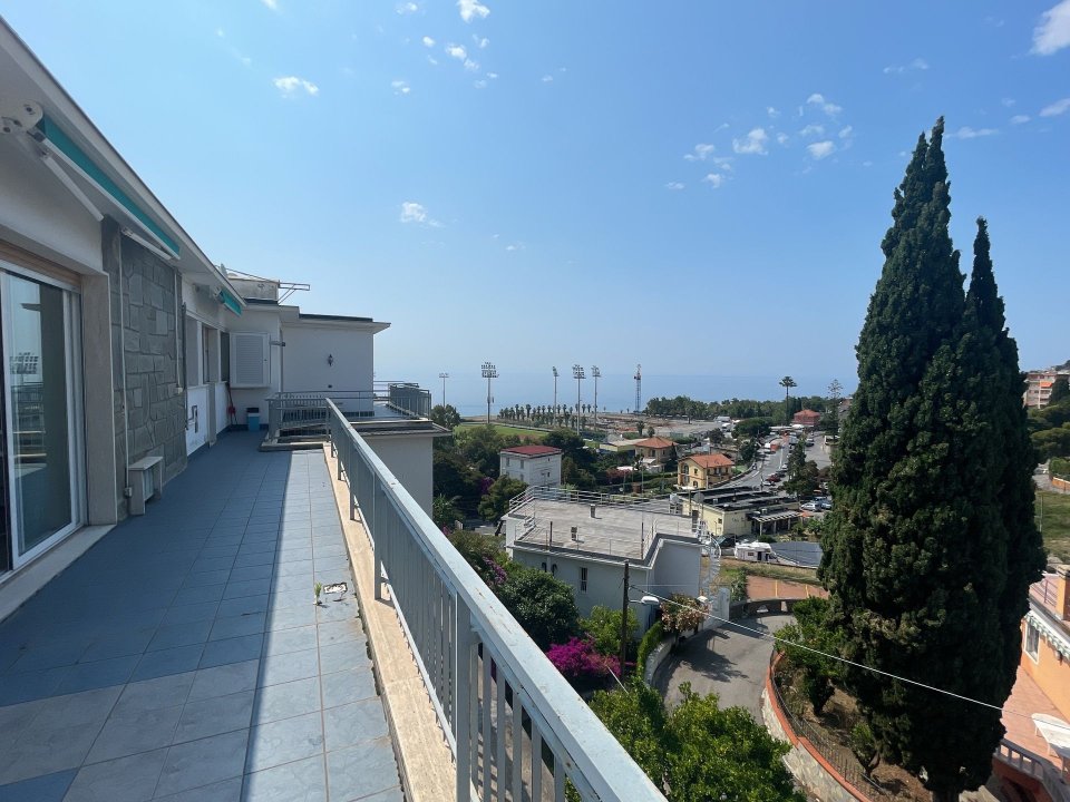 For sale penthouse by the sea Sanremo Liguria foto 9