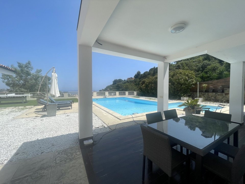 A vendre villa in zone tranquille Sanremo Liguria foto 3