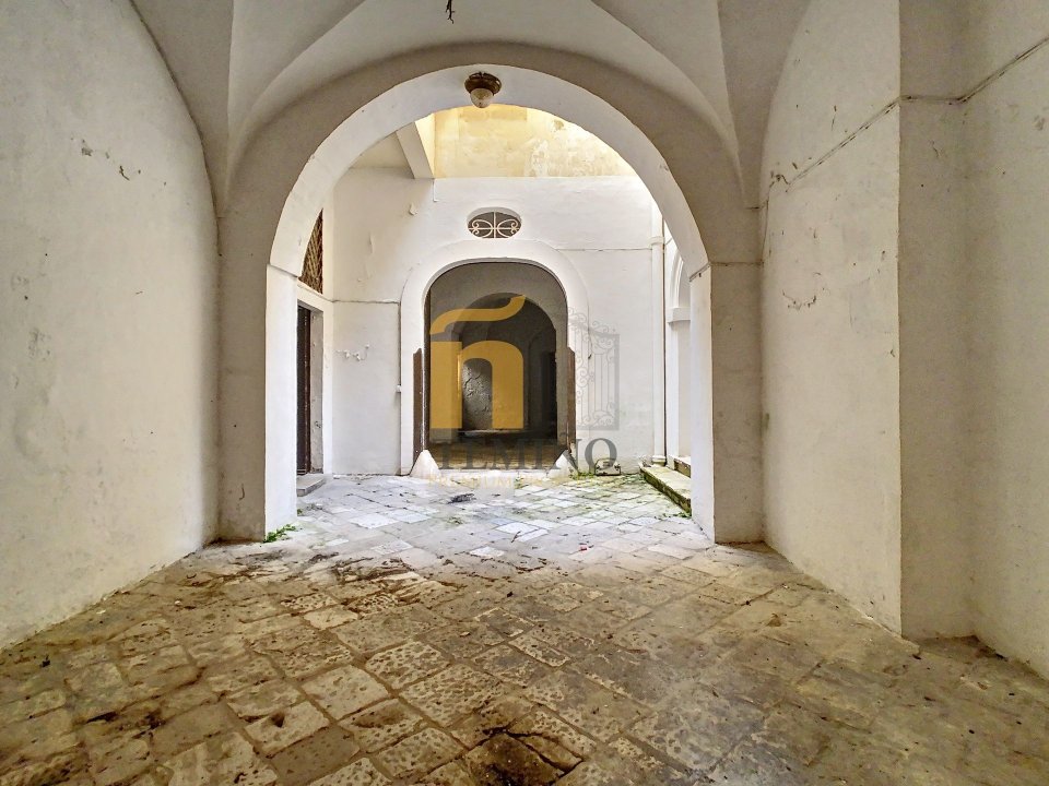 For sale palace in city Lecce Puglia foto 8