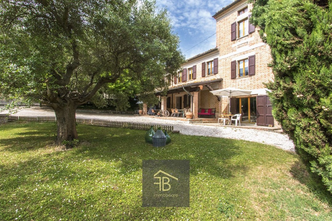 For sale cottage in quiet zone Senigallia Marche foto 2