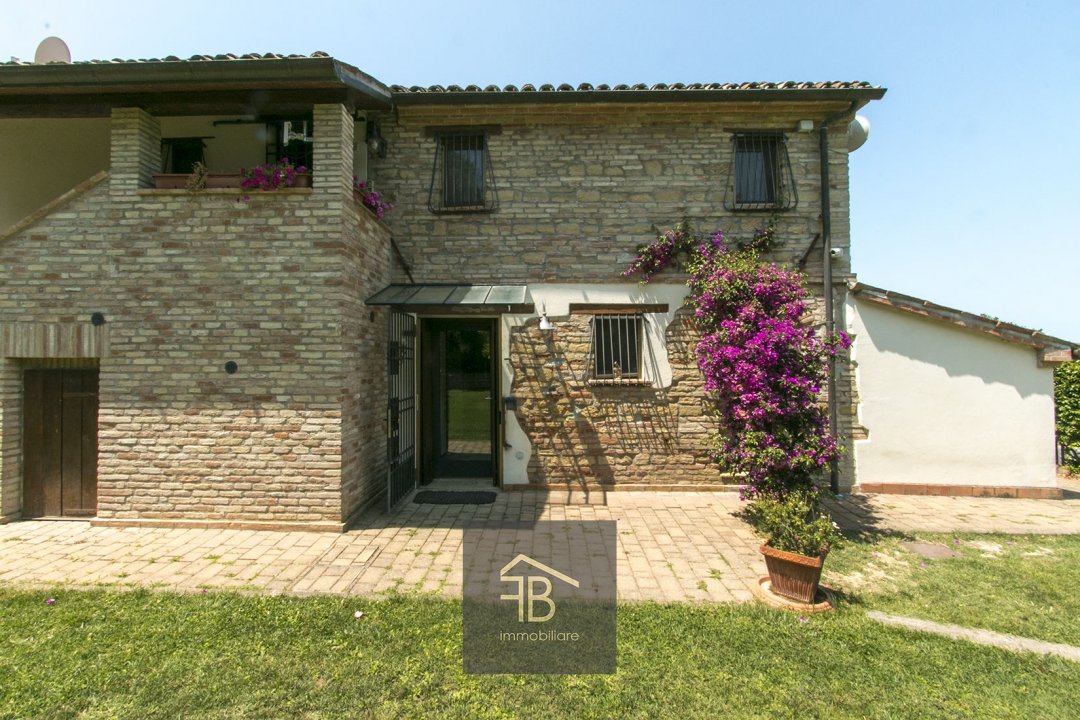 For sale cottage in quiet zone Ancona Marche foto 2