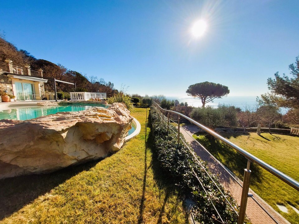 Se vende villa in zona tranquila Alassio Liguria foto 20
