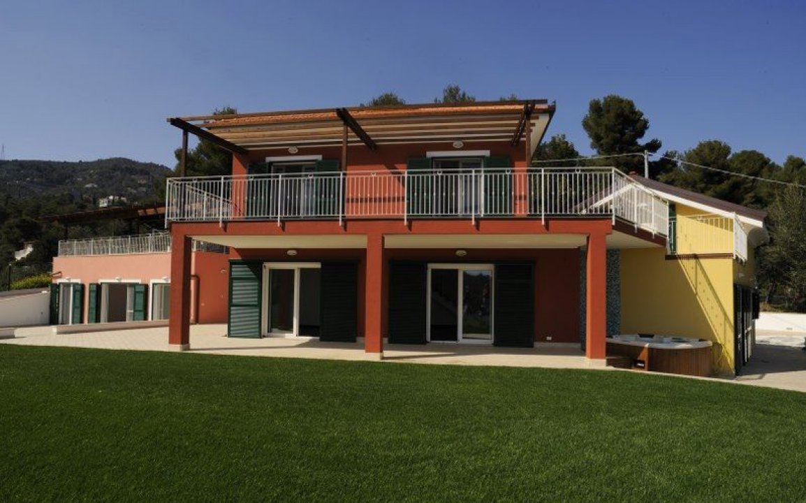 A vendre villa in zone tranquille Alassio Liguria foto 4