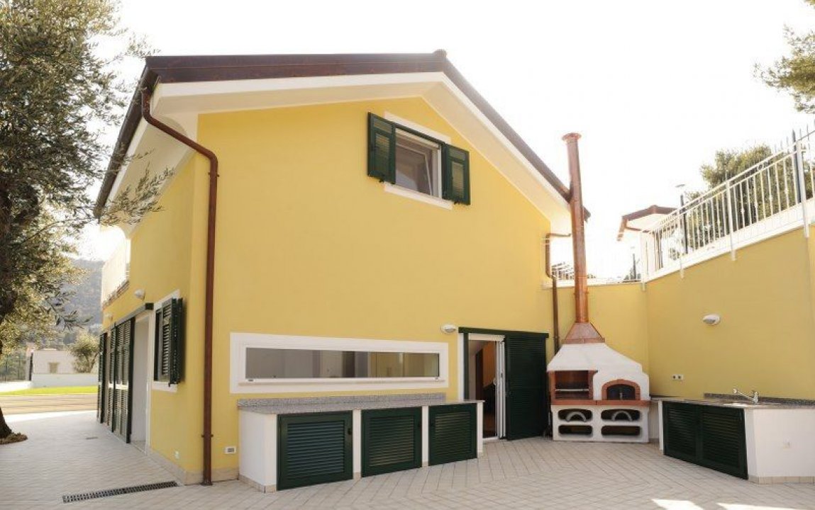 Se vende villa in zona tranquila Alassio Liguria foto 20