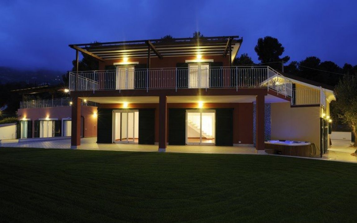 A vendre villa in zone tranquille Alassio Liguria foto 31