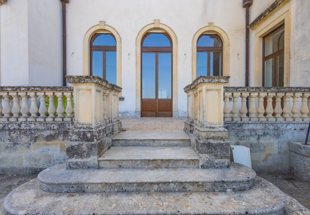 A vendre palais in ville Calimera Puglia foto 18