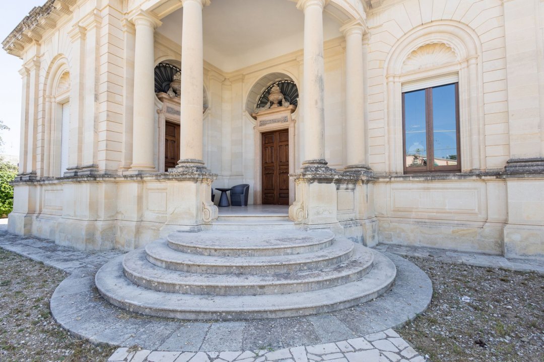 A vendre palais in ville Calimera Puglia foto 3