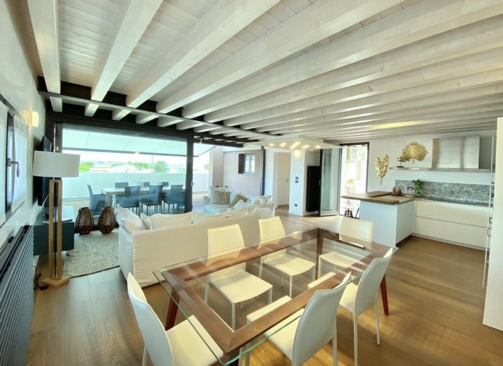 A vendre penthouse by the mer Lignano Sabbiadoro Friuli-Venezia Giulia foto 14