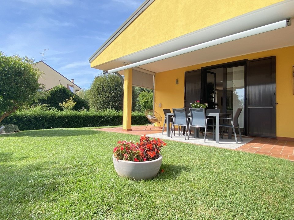 A vendre villa in zone tranquille Lainate Lombardia foto 31