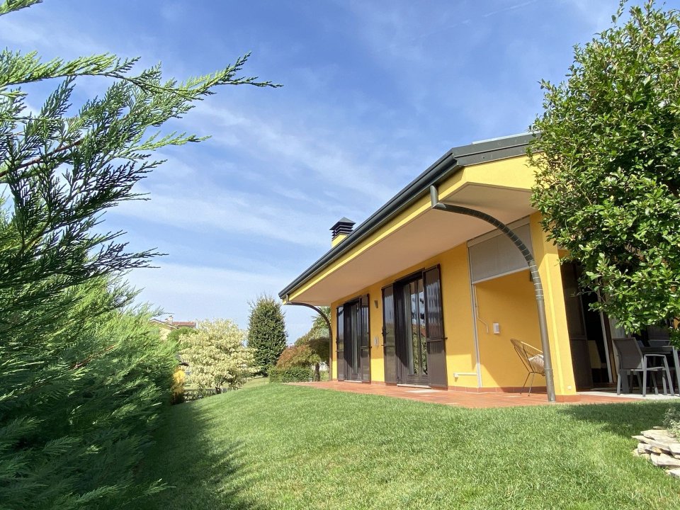 A vendre villa in zone tranquille Lainate Lombardia foto 8