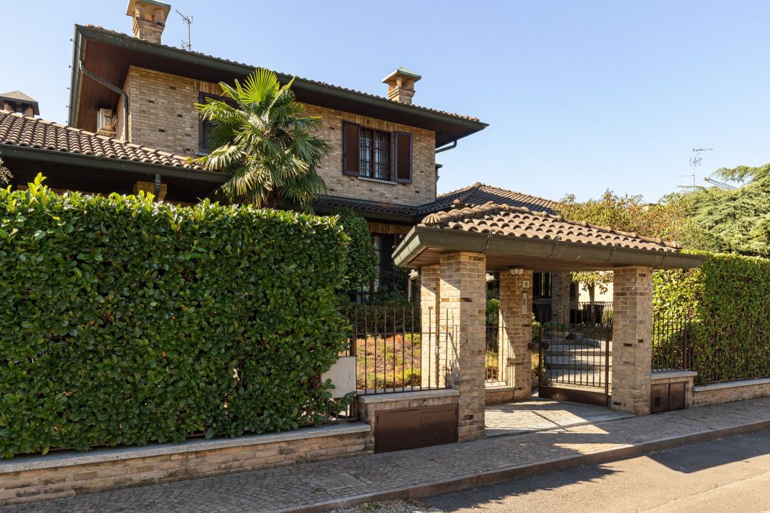 Zu verkaufen villa in stadt Mariano Comense Lombardia foto 51