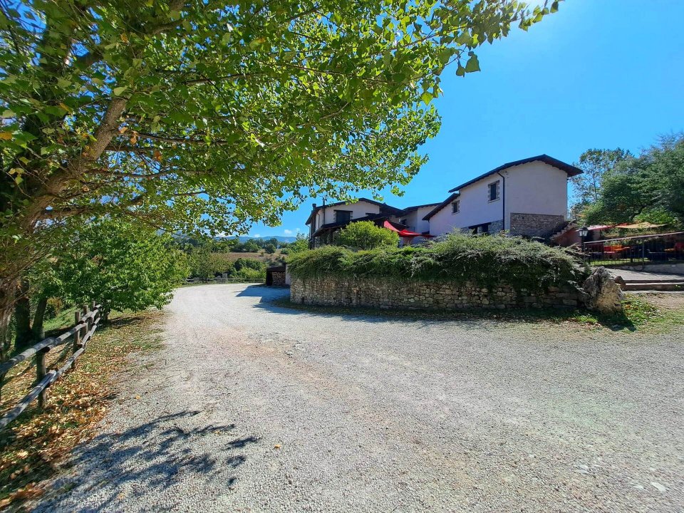 For sale cottage in quiet zone Cascia Umbria foto 8