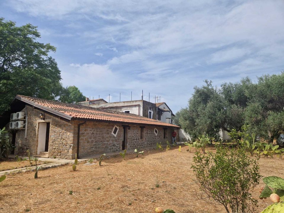 For sale cottage in quiet zone Rotondella Basilicata foto 2