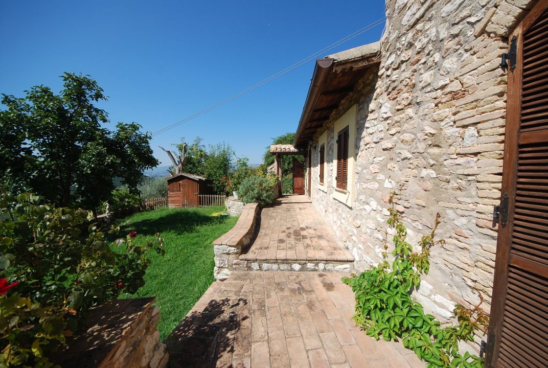 For sale cottage in quiet zone Spoleto Umbria foto 20