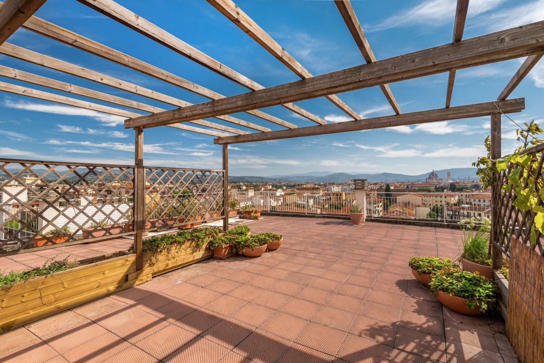 For sale penthouse in city Firenze Toscana foto 4