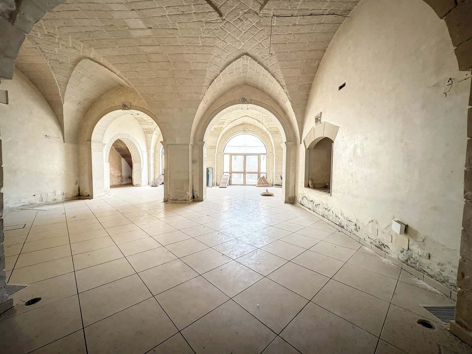 Para venda palácio in cidade Palmariggi Puglia foto 4