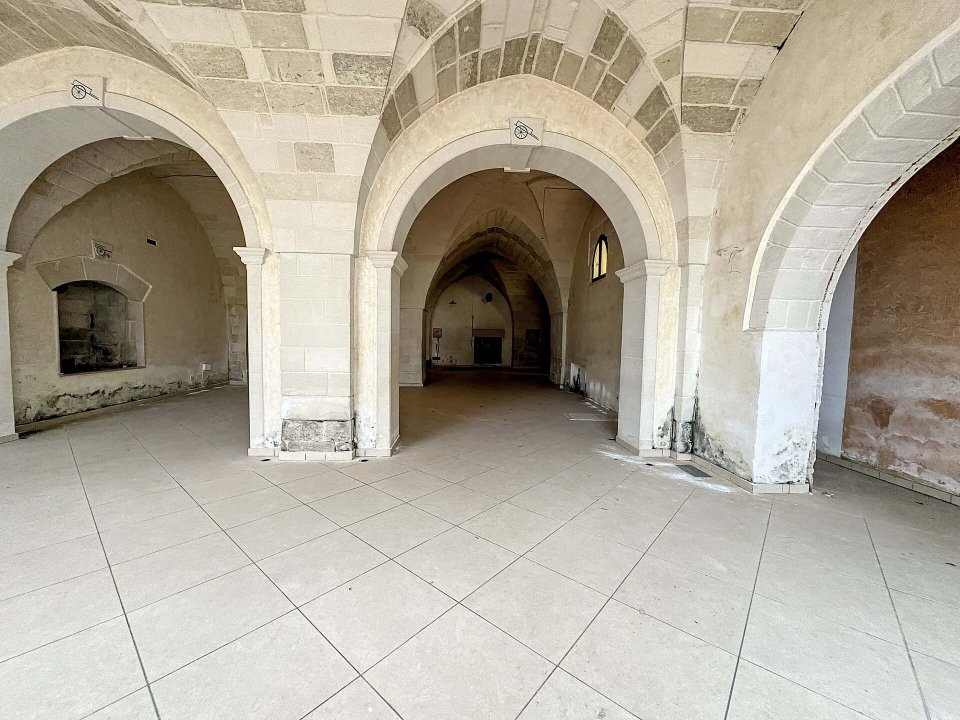 Para venda palácio in cidade Palmariggi Puglia foto 7