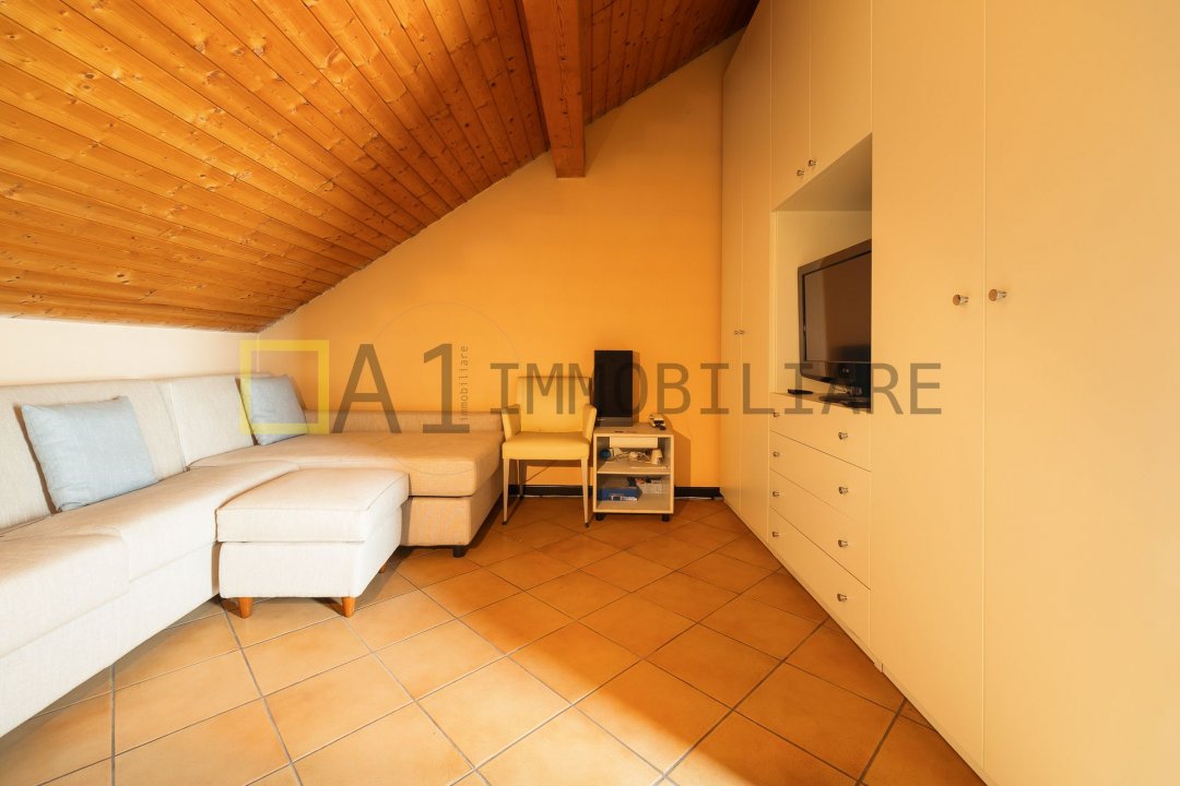 For sale villa in quiet zone Lentate sul Seveso Lombardia foto 17