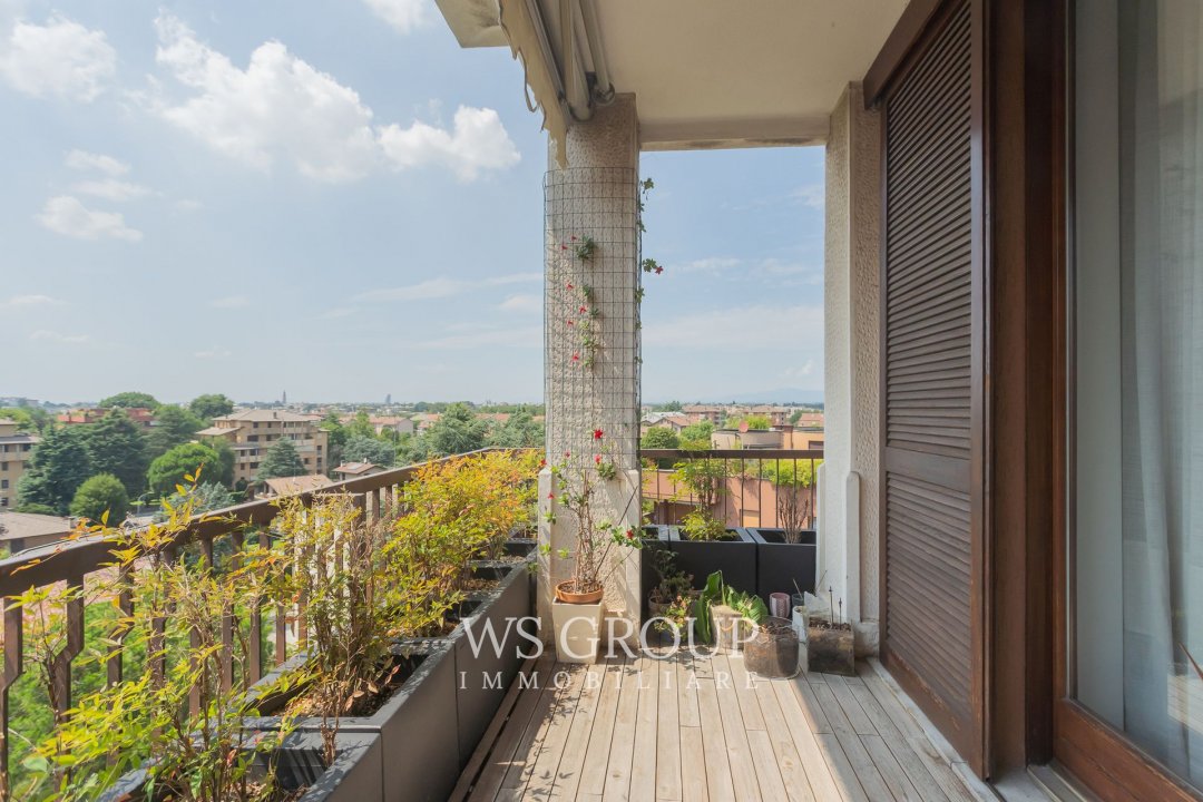 A vendre penthouse in zone tranquille Monza Lombardia foto 16