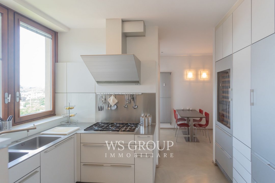 A vendre penthouse in zone tranquille Monza Lombardia foto 8