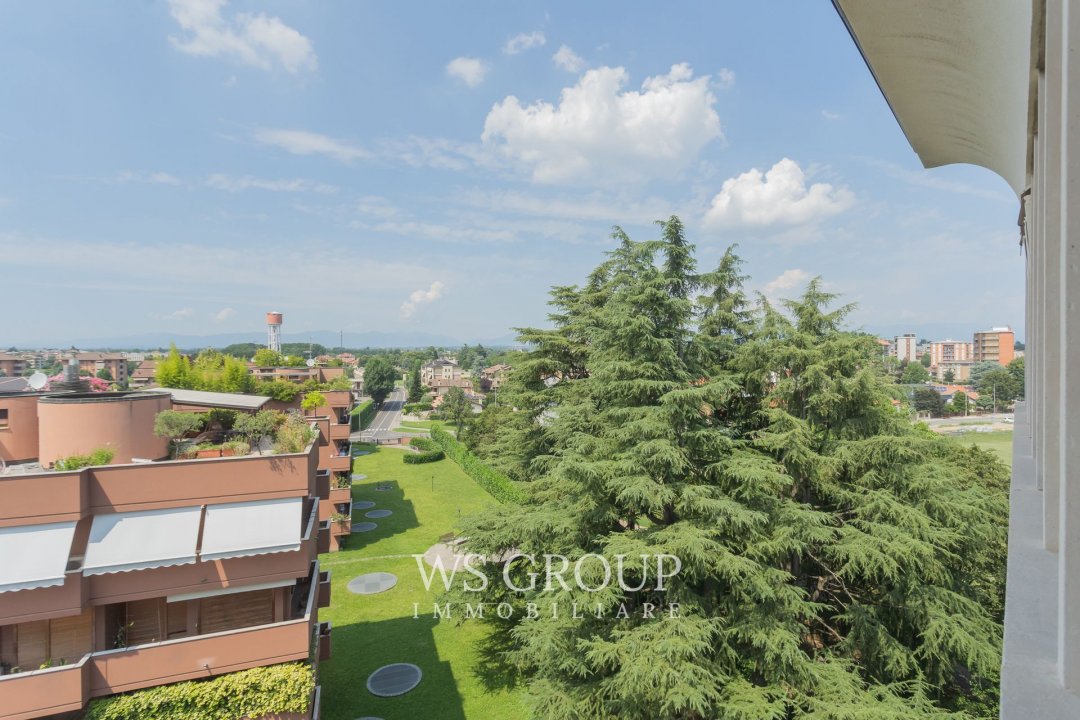 A vendre penthouse in zone tranquille Monza Lombardia foto 6