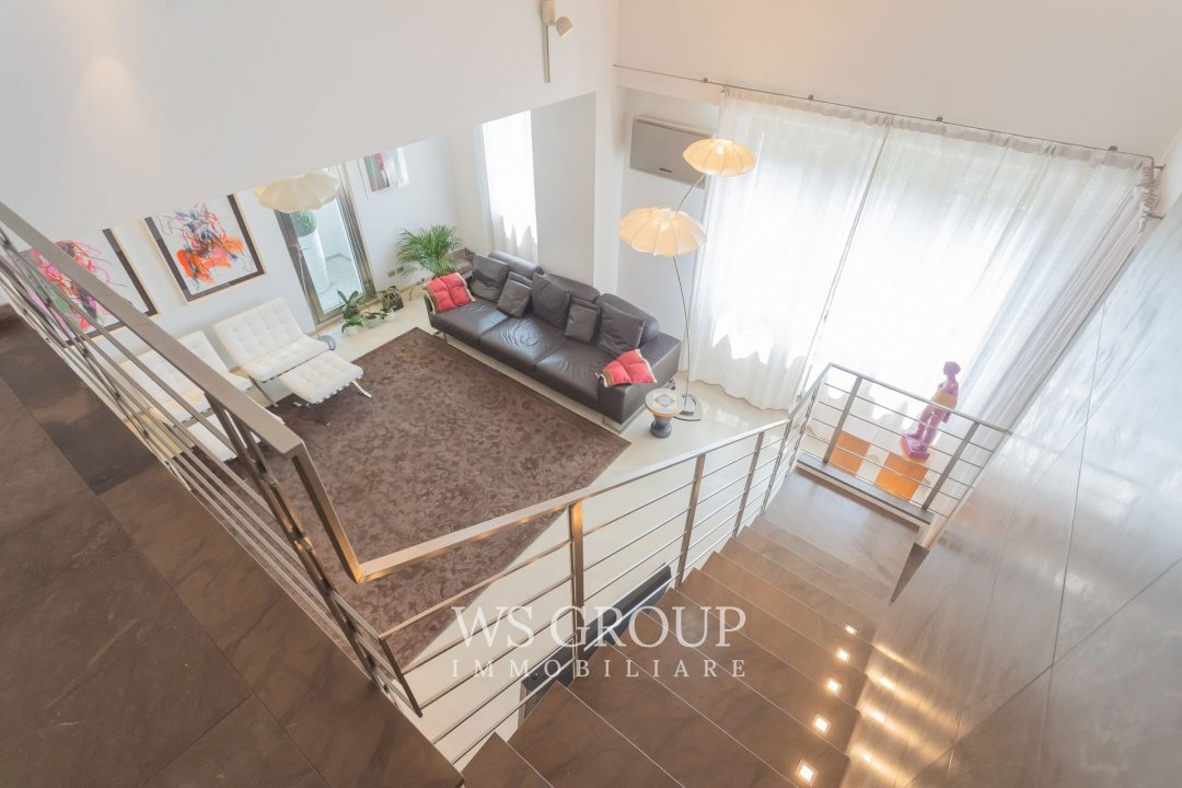A vendre penthouse in zone tranquille Monza Lombardia foto 5