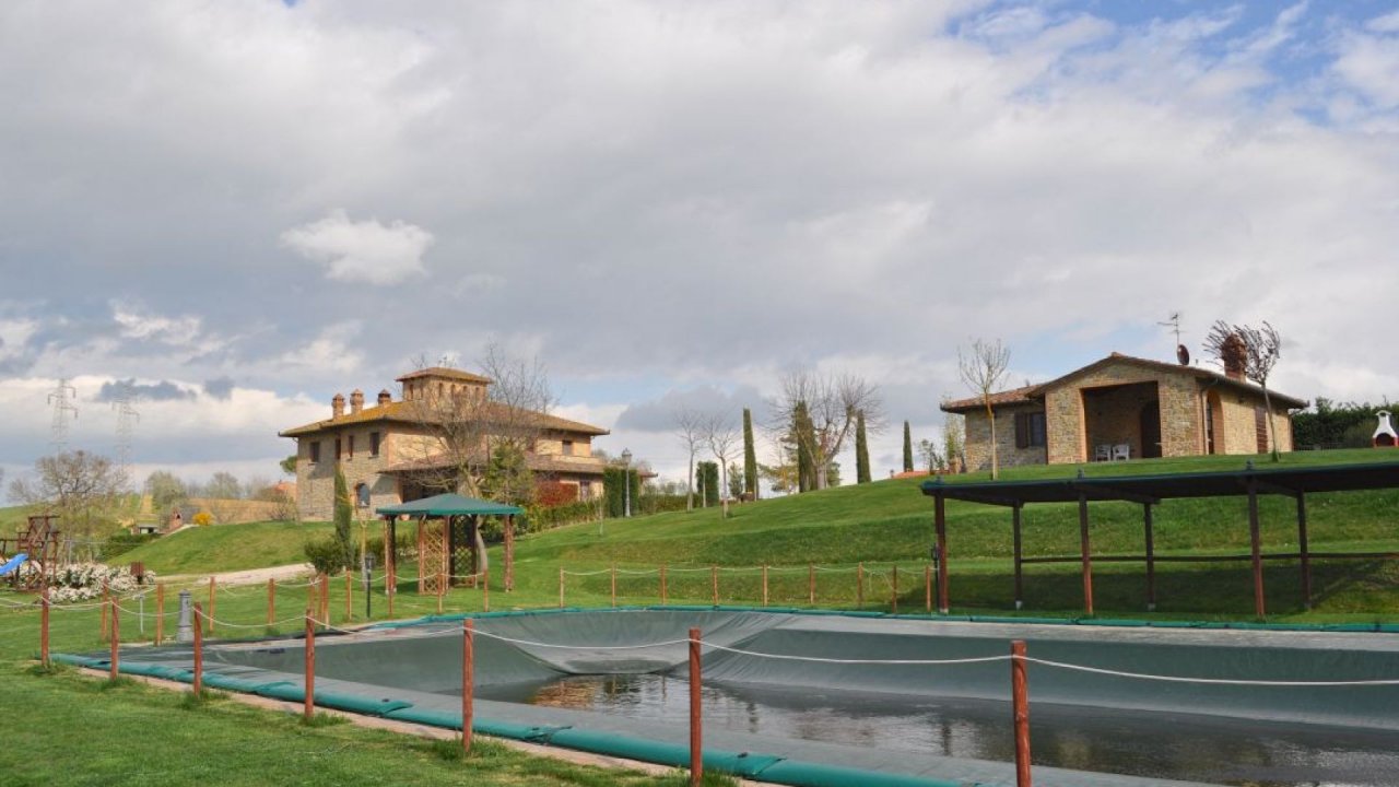 For sale business activity in  Castiglione del Lago Umbria foto 12