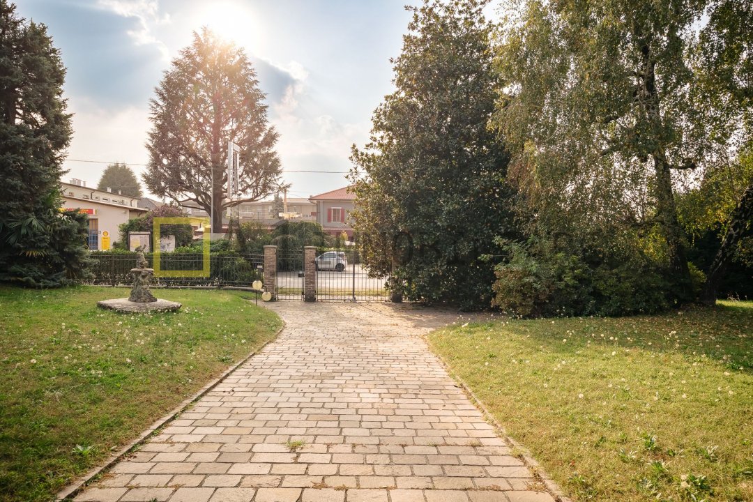 A vendre villa in ville Lentate sul Seveso Lombardia foto 12
