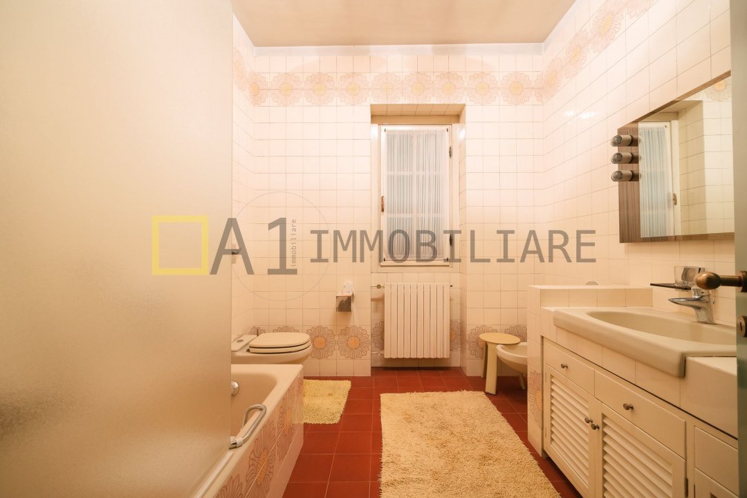 Zu verkaufen villa in stadt Lentate sul Seveso Lombardia foto 32