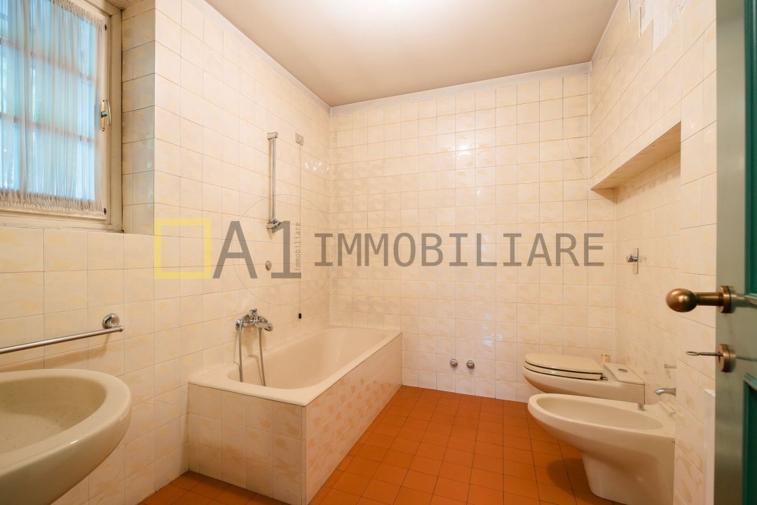 For sale villa in city Lentate sul Seveso Lombardia foto 42