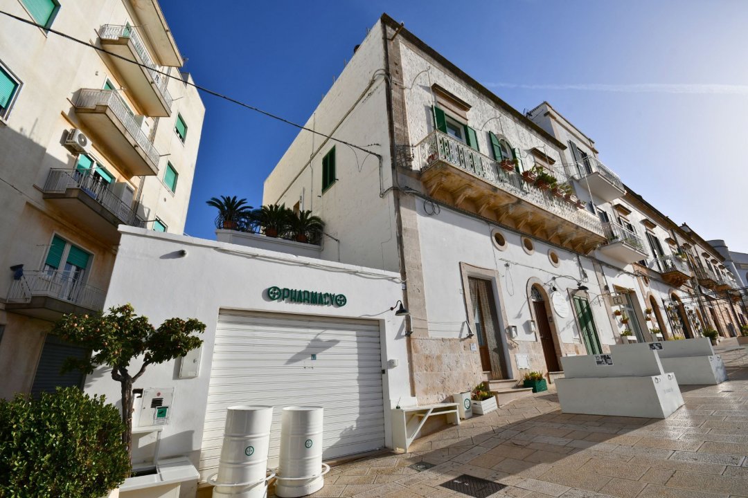 For sale apartment in city Cisternino Puglia foto 2