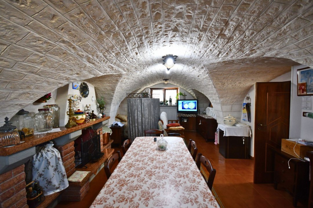 For sale apartment in city Cisternino Puglia foto 9