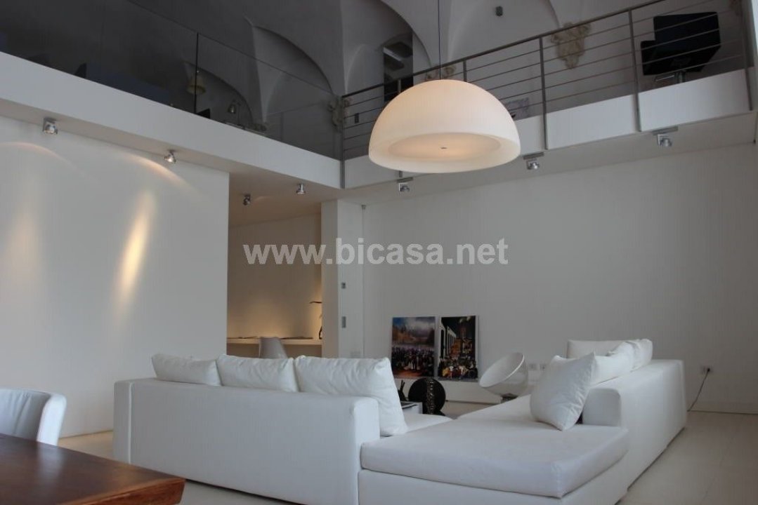 Para venda transação imobiliária in zona tranquila Pesaro Marche foto 1