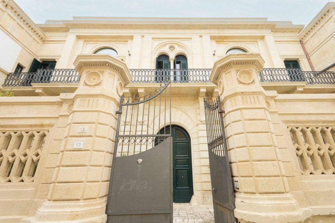 For sale palace in city Poggiardo Puglia foto 14