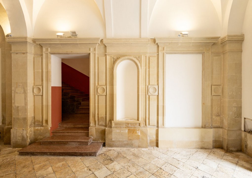 Para venda palácio in cidade Poggiardo Puglia foto 18