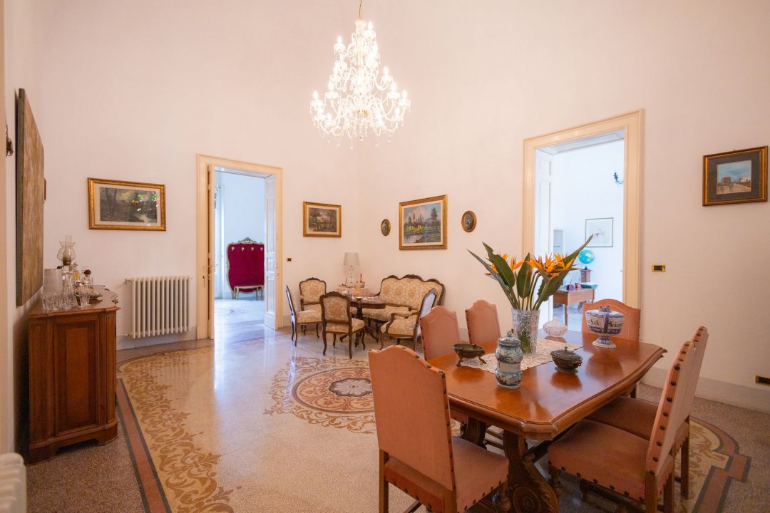 Para venda palácio in cidade Poggiardo Puglia foto 26