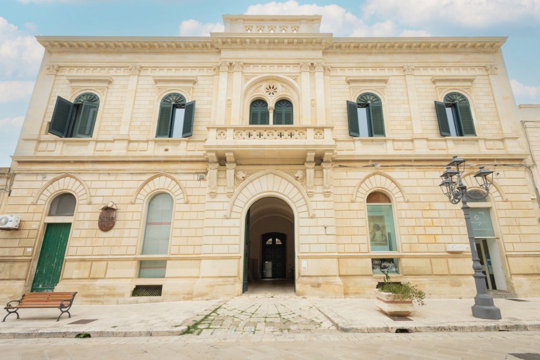 Para venda palácio in cidade Poggiardo Puglia foto 45
