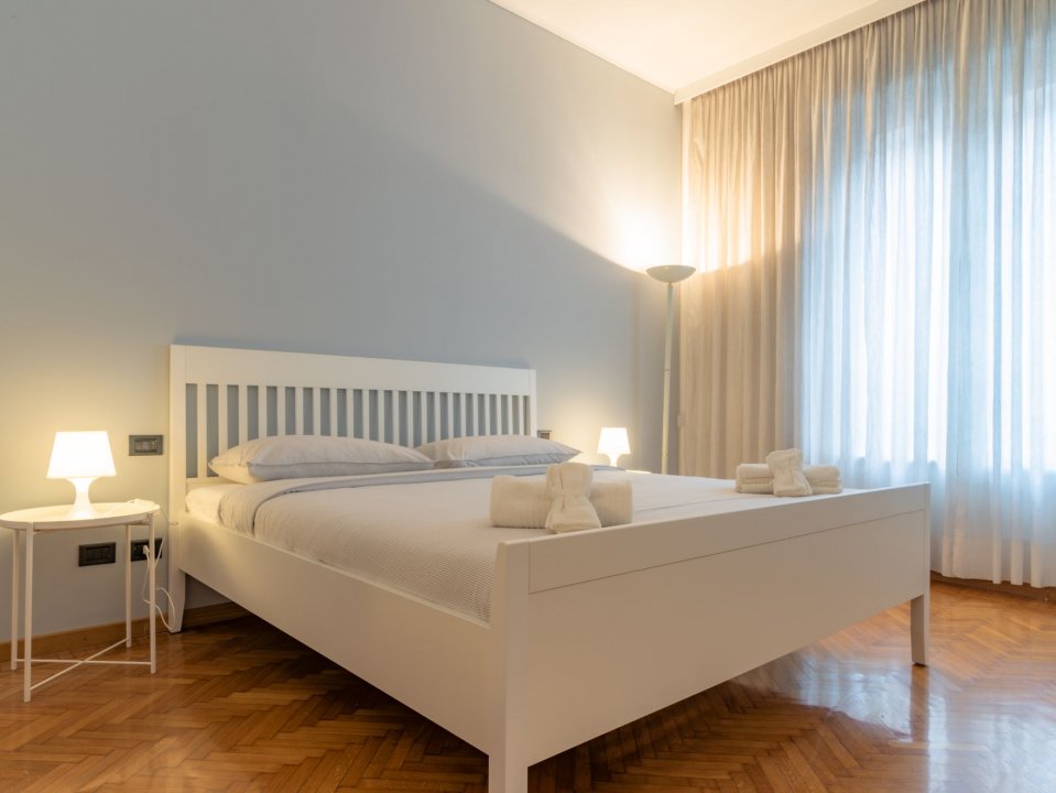 Rent apartment in city Milano Lombardia foto 16