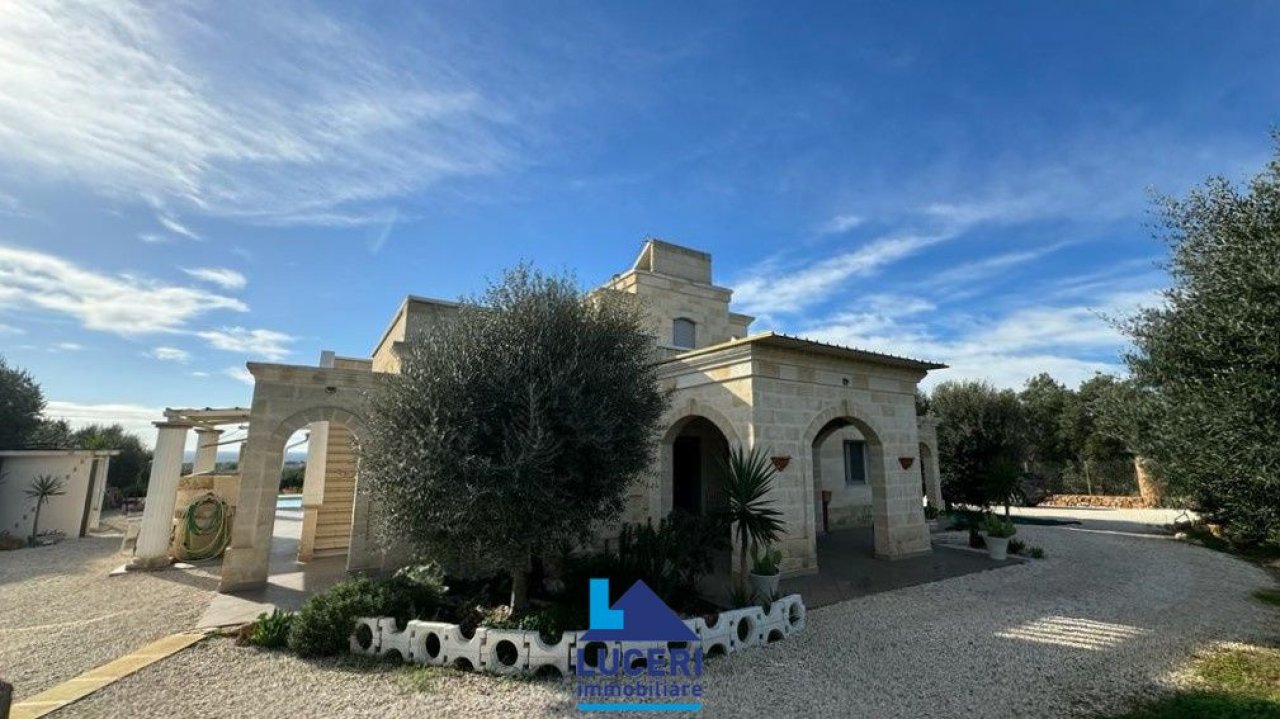 Se vende villa in zona tranquila Manduria Puglia foto 2
