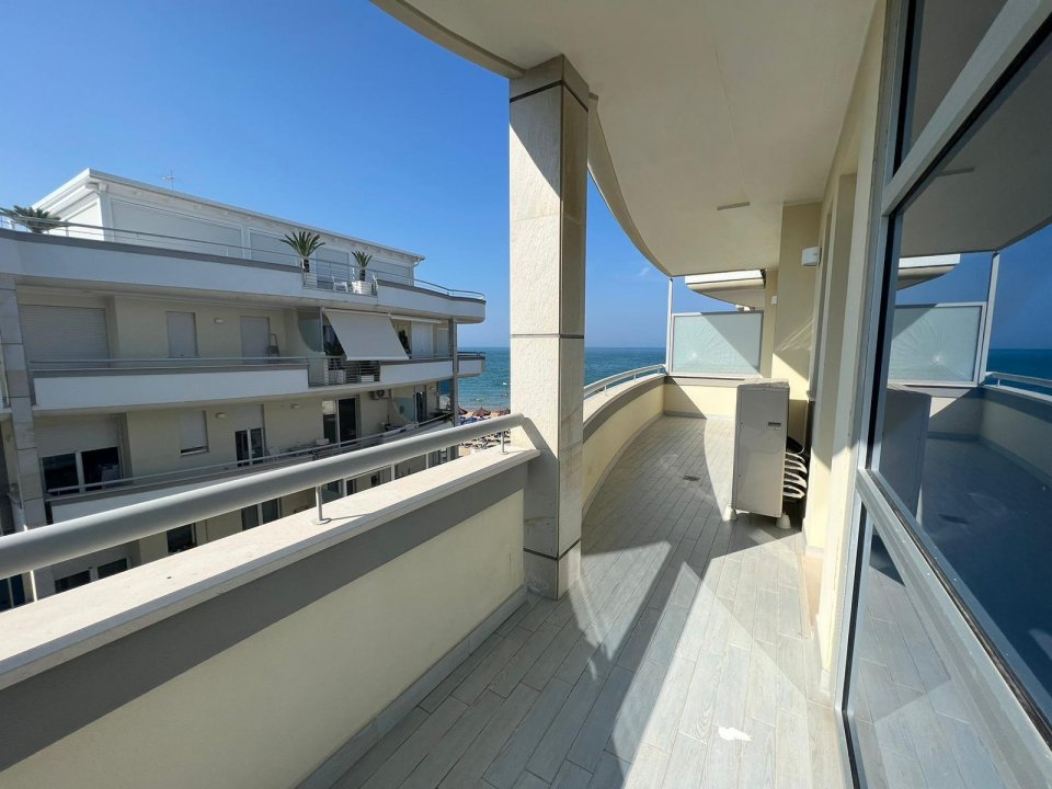 For sale penthouse by the sea Francavilla al Mare Abruzzo foto 9