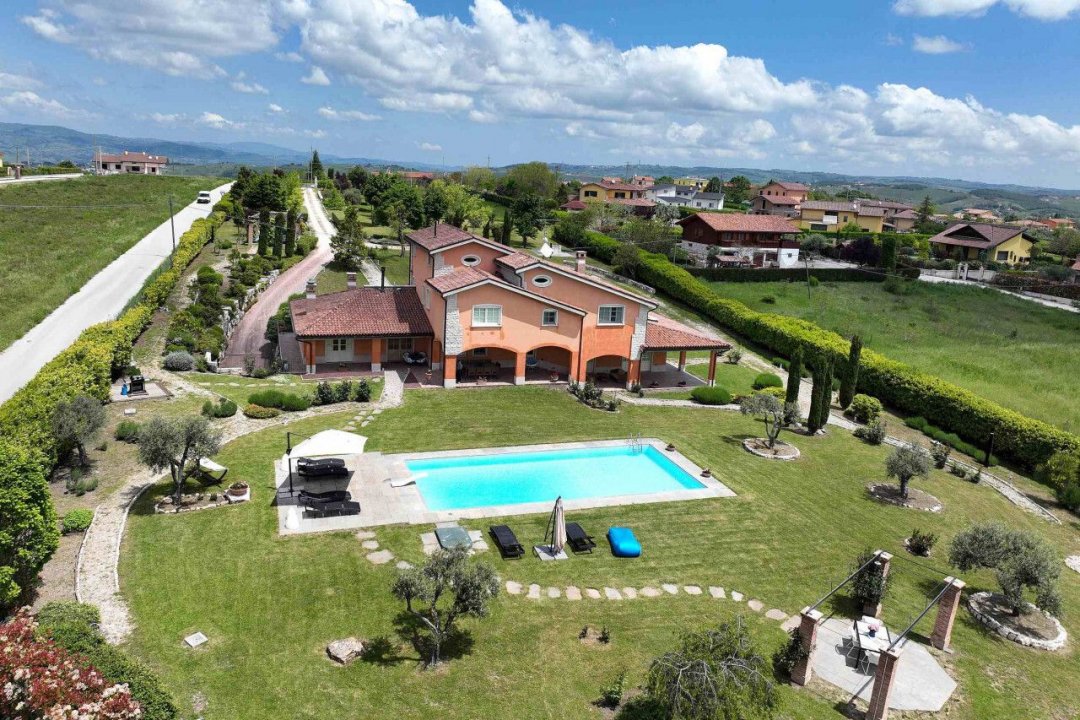 For sale villa in quiet zone Oratino Molise foto 5