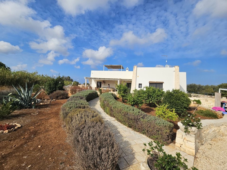Se vende villa in zona tranquila Carovigno Puglia foto 29