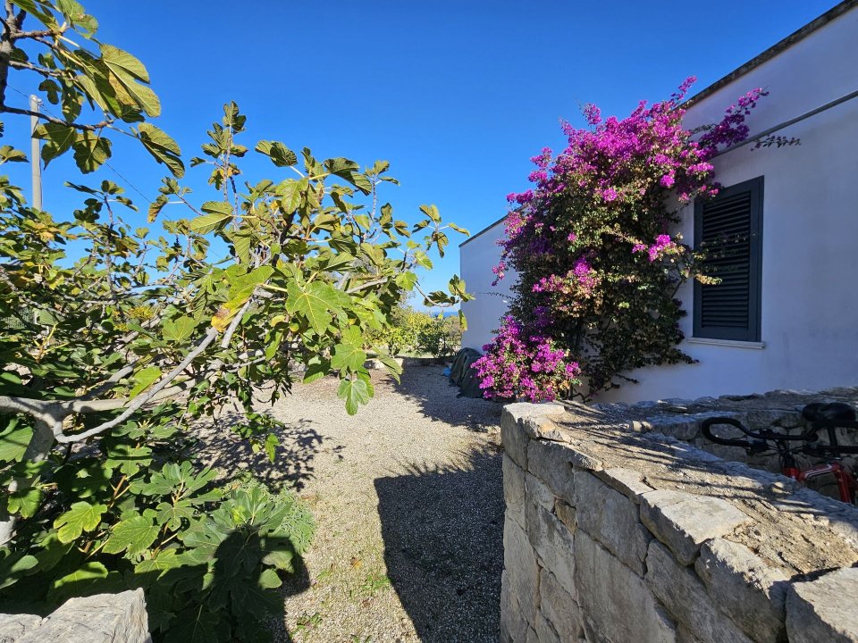 Se vende villa in zona tranquila Carovigno Puglia foto 38