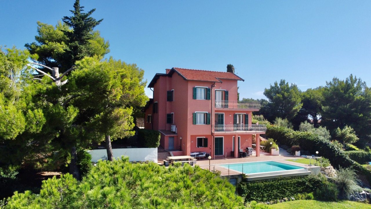 A vendre villa in zone tranquille Bordighera Liguria foto 8
