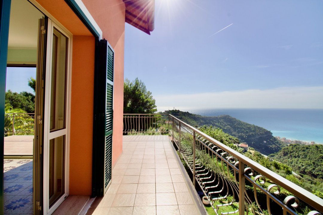 Se vende villa in zona tranquila Bordighera Liguria foto 36
