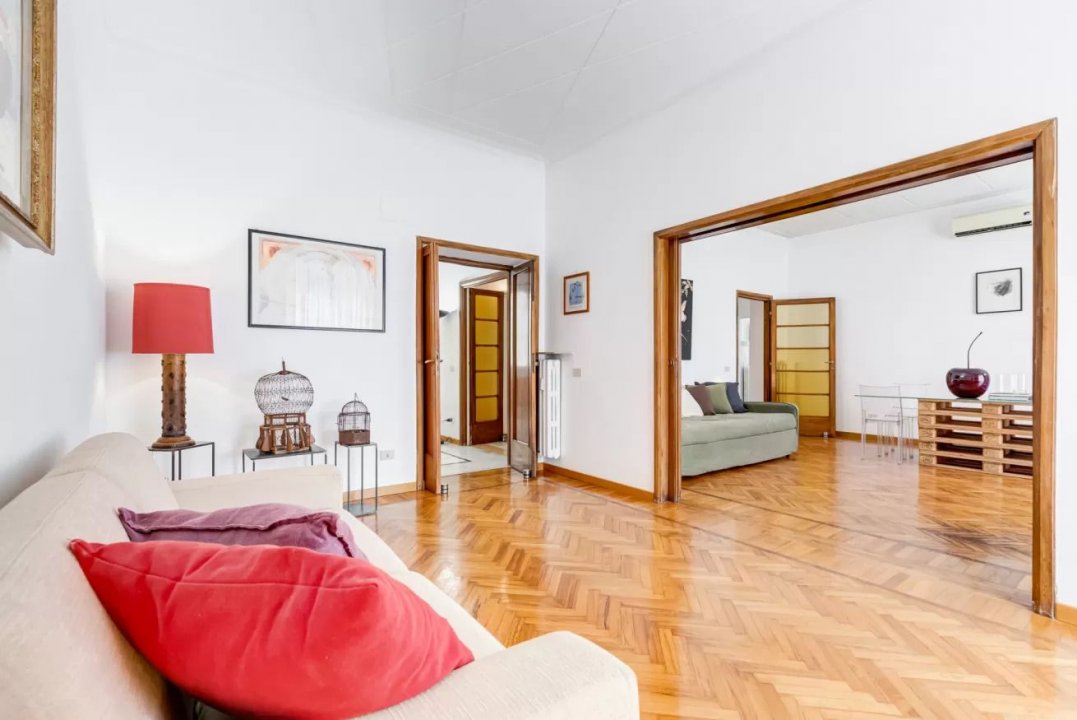 Rent apartment in city Roma Lazio foto 17