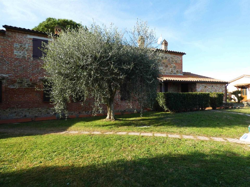 For sale cottage in quiet zone Castiglione del Lago Umbria foto 16